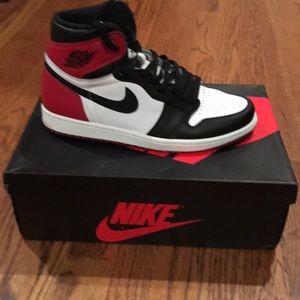 Jordan black toe 1s